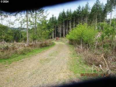 Residential Land For Sale in Castle Rock, Washington