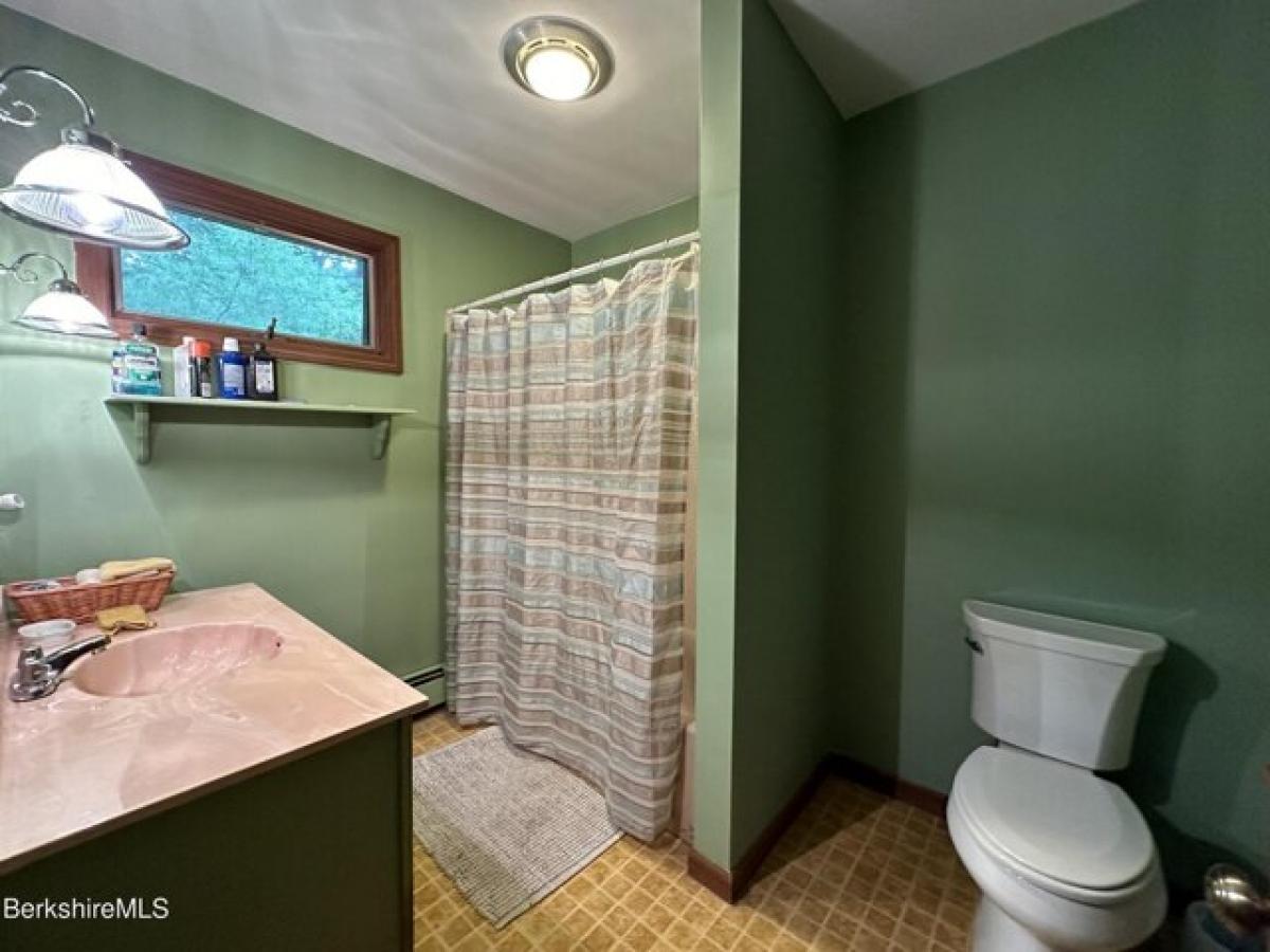 Picture of Home For Sale in Great Barrington, Massachusetts, United States