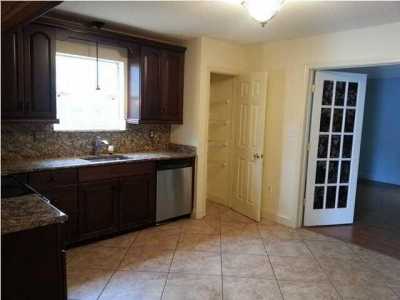 Home For Rent in Mary Esther, Florida