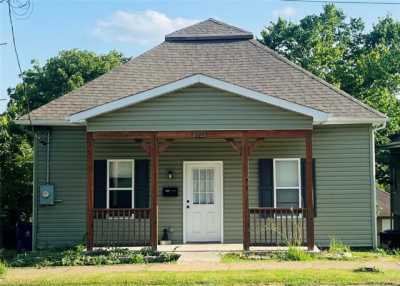 Home For Sale in De Soto, Missouri