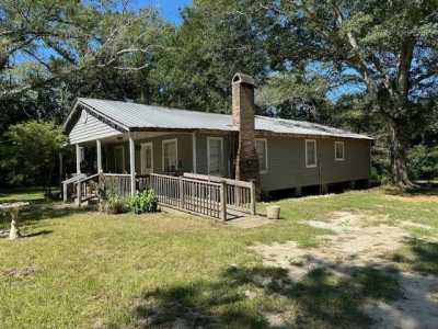 Home For Sale in Poplarville, Mississippi