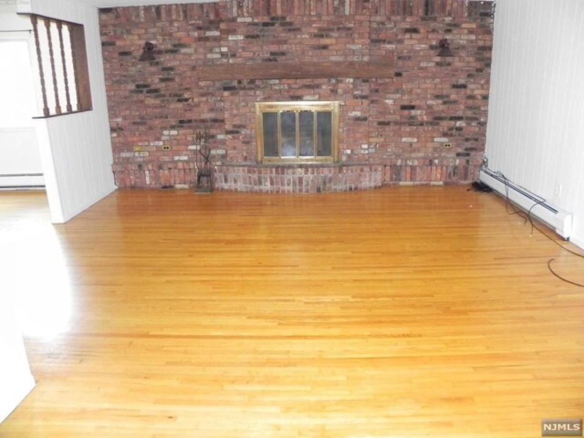 Picture of Home For Rent in Little Ferry, New Jersey, United States