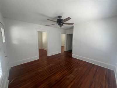 Home For Rent in Deland, Florida