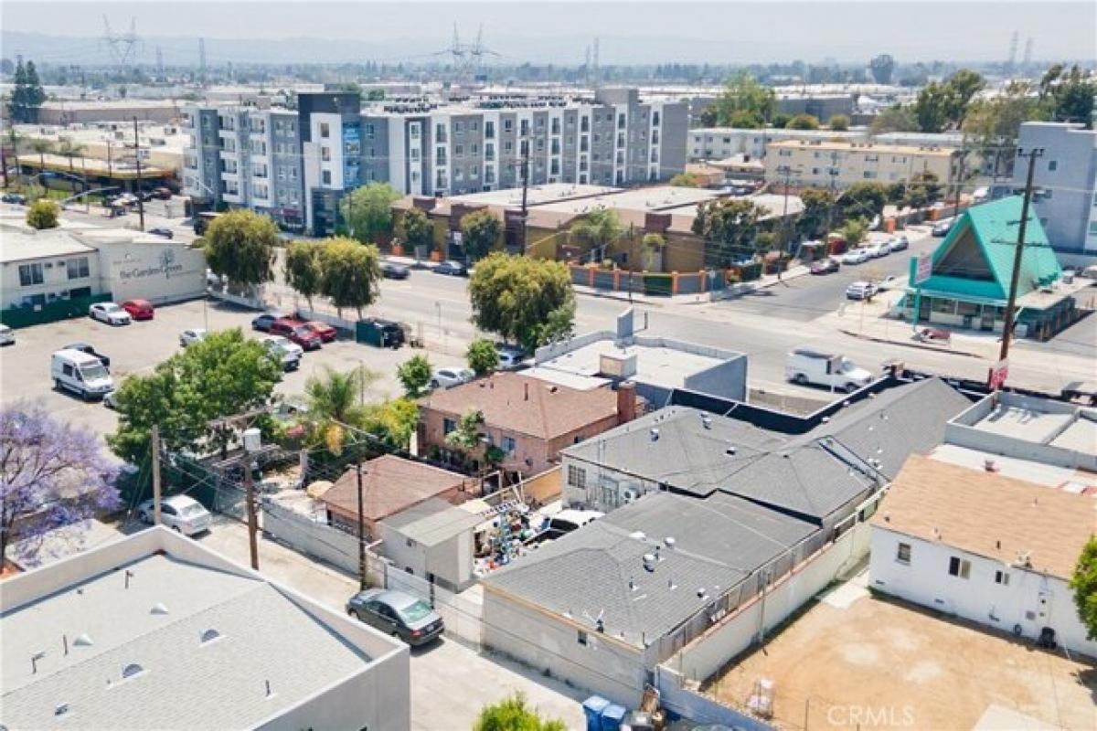 Picture of Home For Sale in North Hollywood, California, United States