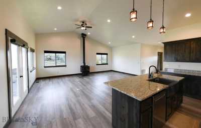 Home For Sale in Twin Bridges, Montana