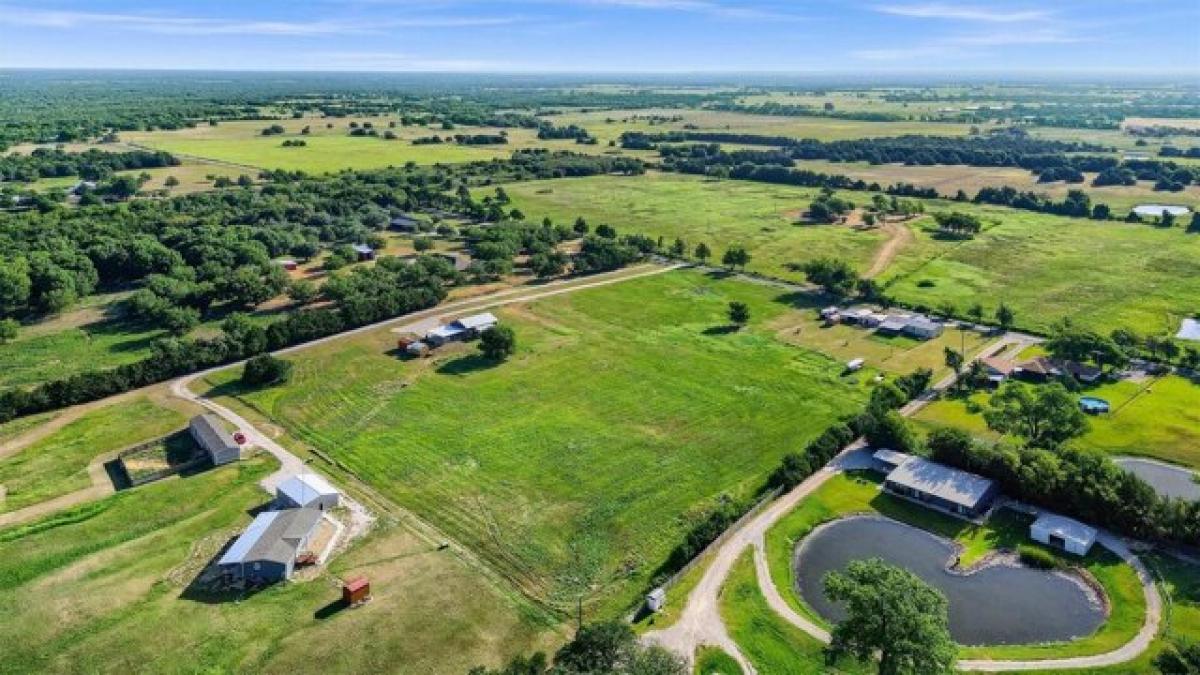 Picture of Residential Land For Sale in Whitesboro, Texas, United States