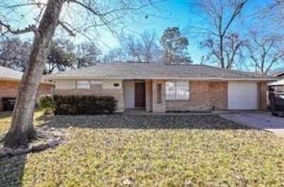 Home For Rent in Baytown, Texas