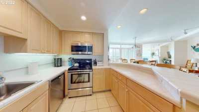 Home For Sale in Rockaway Beach, Oregon