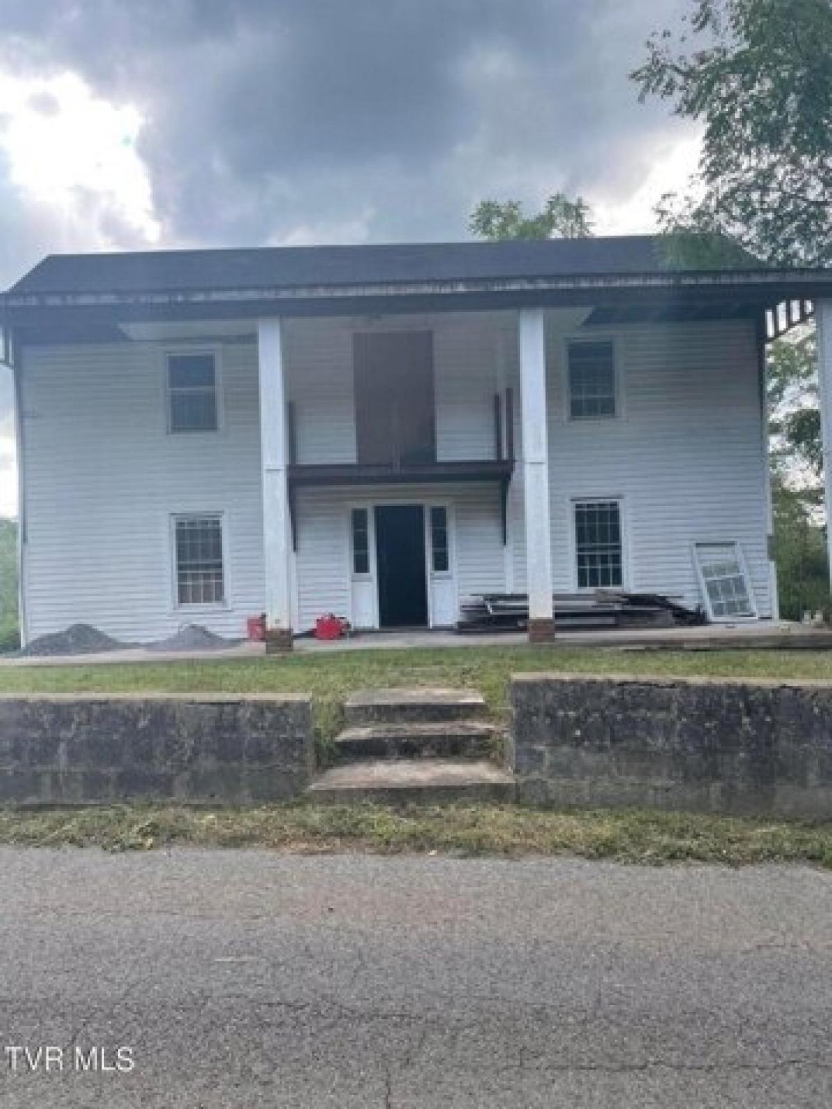 Picture of Home For Sale in Castlewood, Virginia, United States