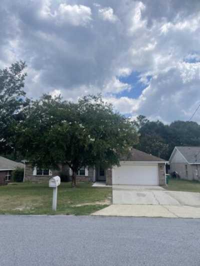 Home For Rent in Crestview, Florida