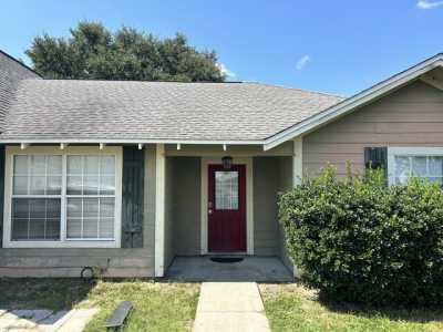 Home For Sale in Defuniak Springs, Florida