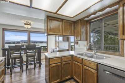 Home For Sale in Columbia City, Oregon