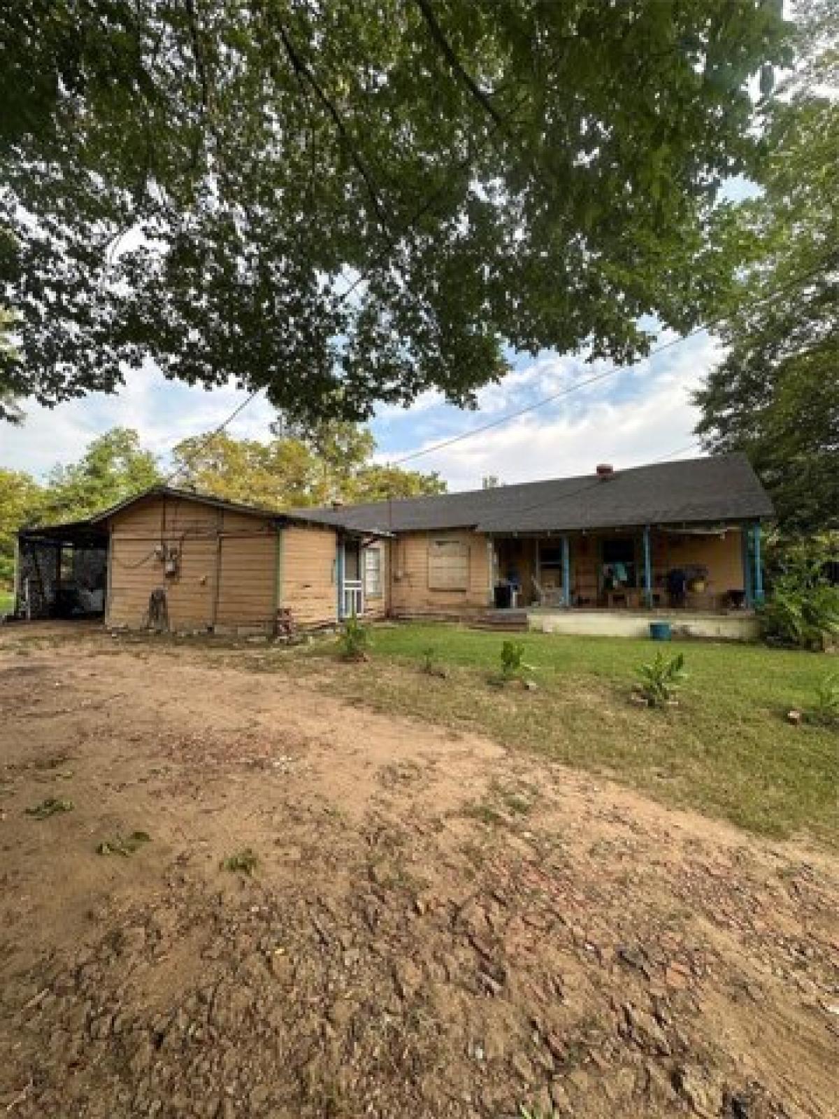 Picture of Home For Sale in Pittsburg, Texas, United States