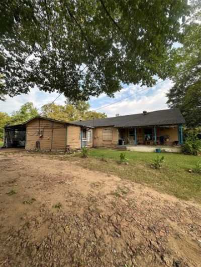 Home For Sale in Pittsburg, Texas