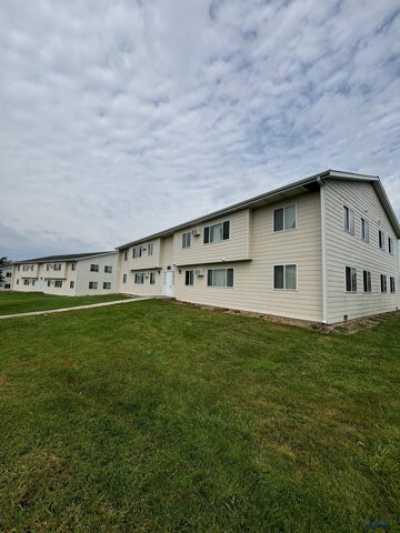 Home For Sale in Winner, South Dakota