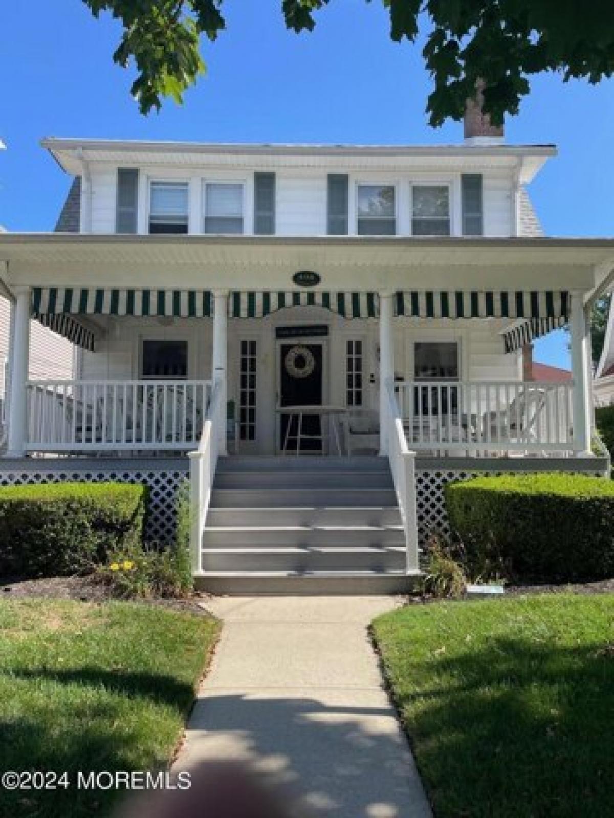 Picture of Home For Sale in Bradley Beach, New Jersey, United States