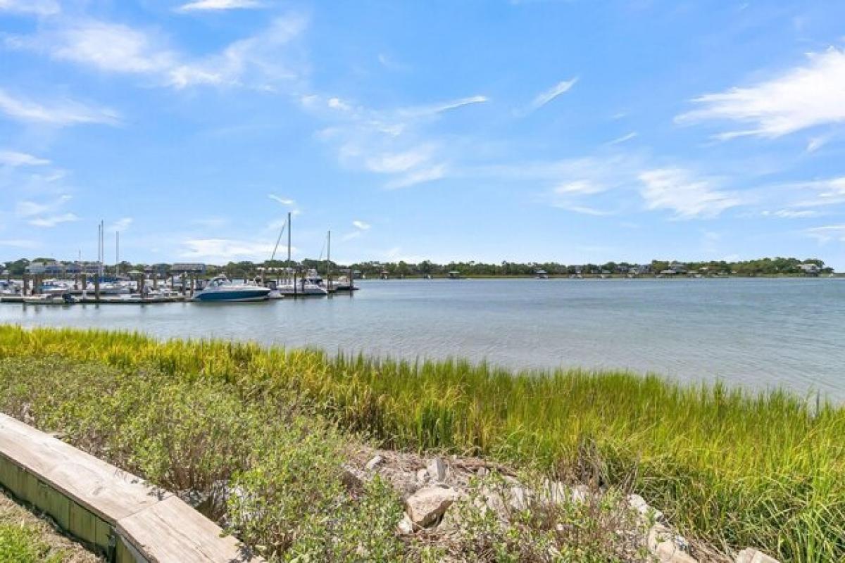 Picture of Home For Sale in Folly Beach, South Carolina, United States