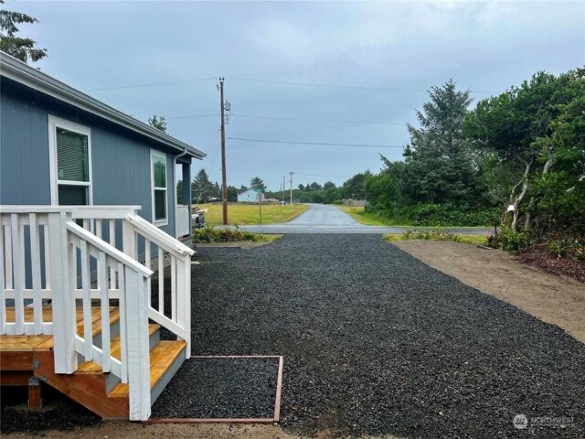 Picture of Home For Sale in Ocean Shores, Washington, United States