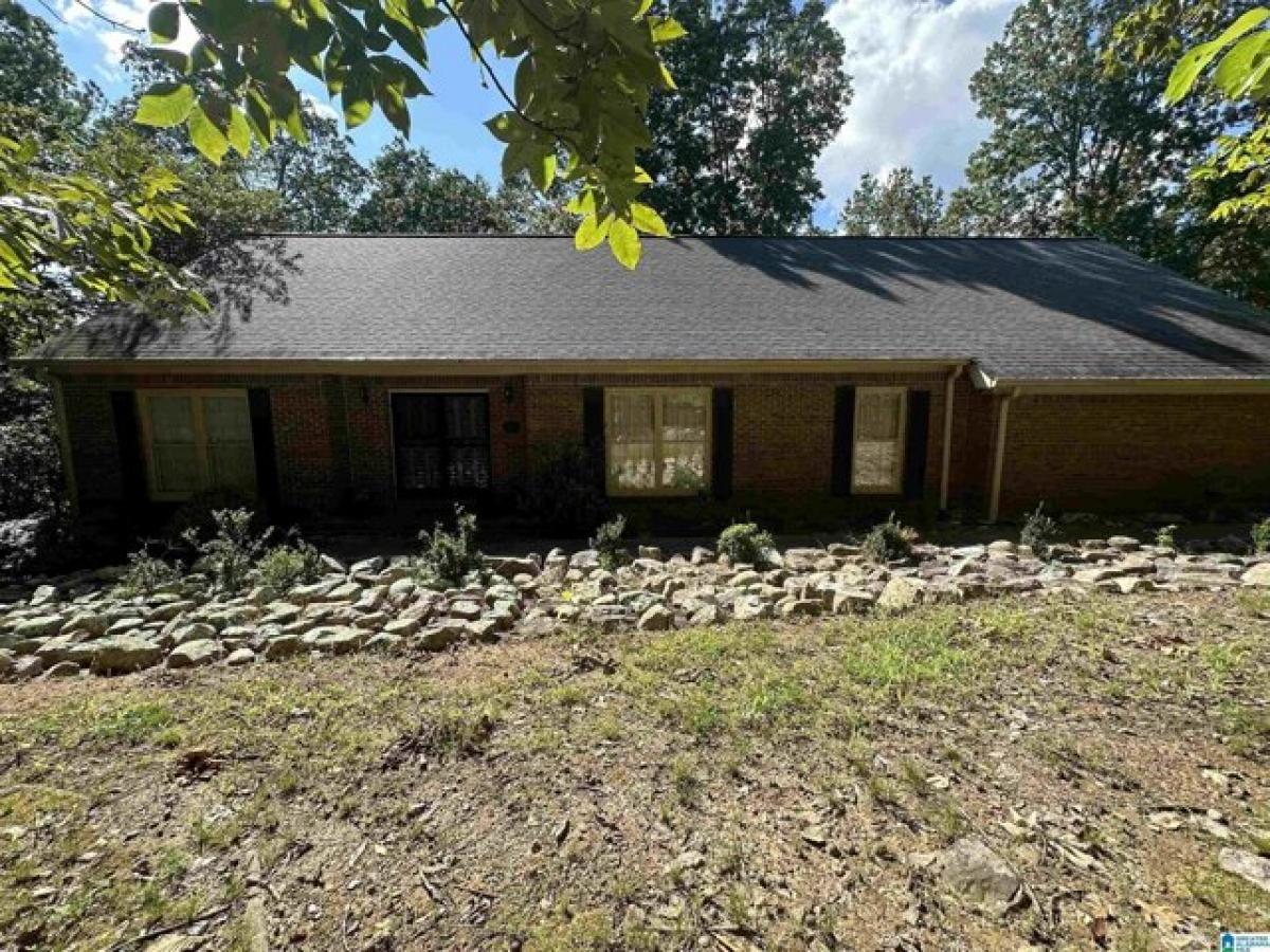 Picture of Home For Sale in Anniston, Alabama, United States