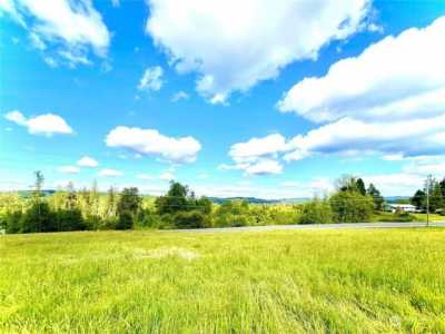 Residential Land For Sale in Castle Rock, Washington