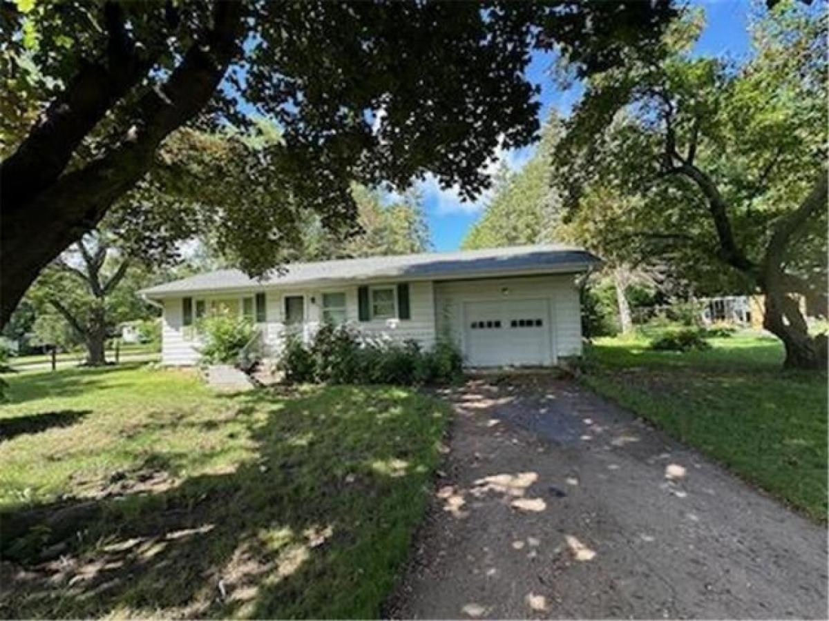 Picture of Home For Sale in Lindstrom, Minnesota, United States