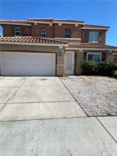 Home For Rent in Hesperia, California