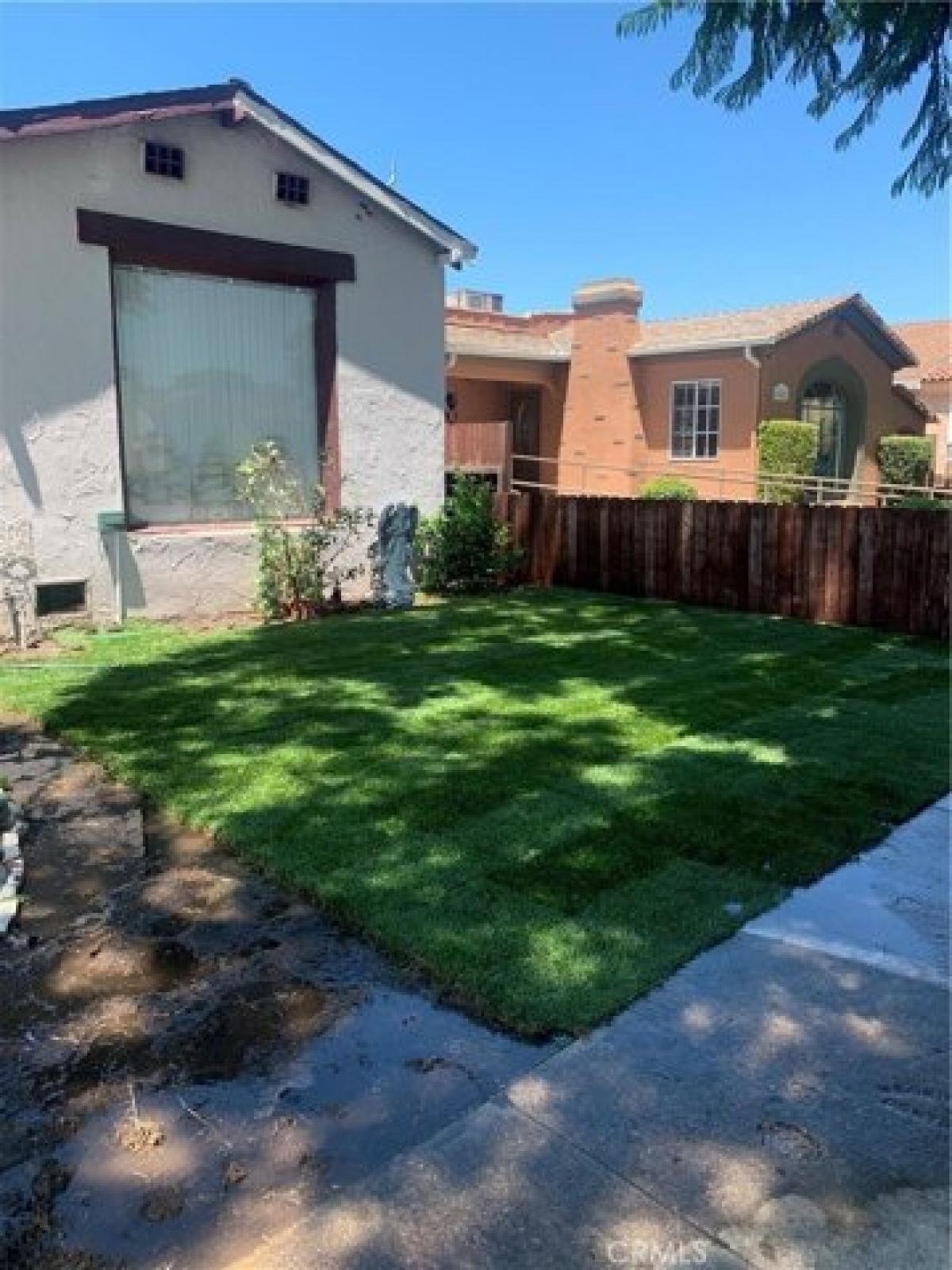 Picture of Home For Sale in South Gate, California, United States