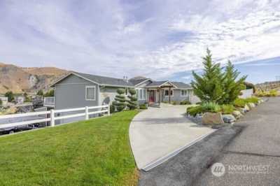 Home For Sale in Orondo, Washington