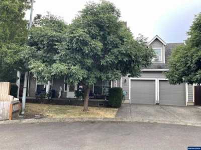 Home For Sale in Sheridan, Oregon