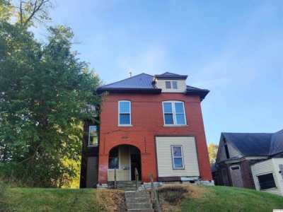 Home For Sale in Quincy, Illinois