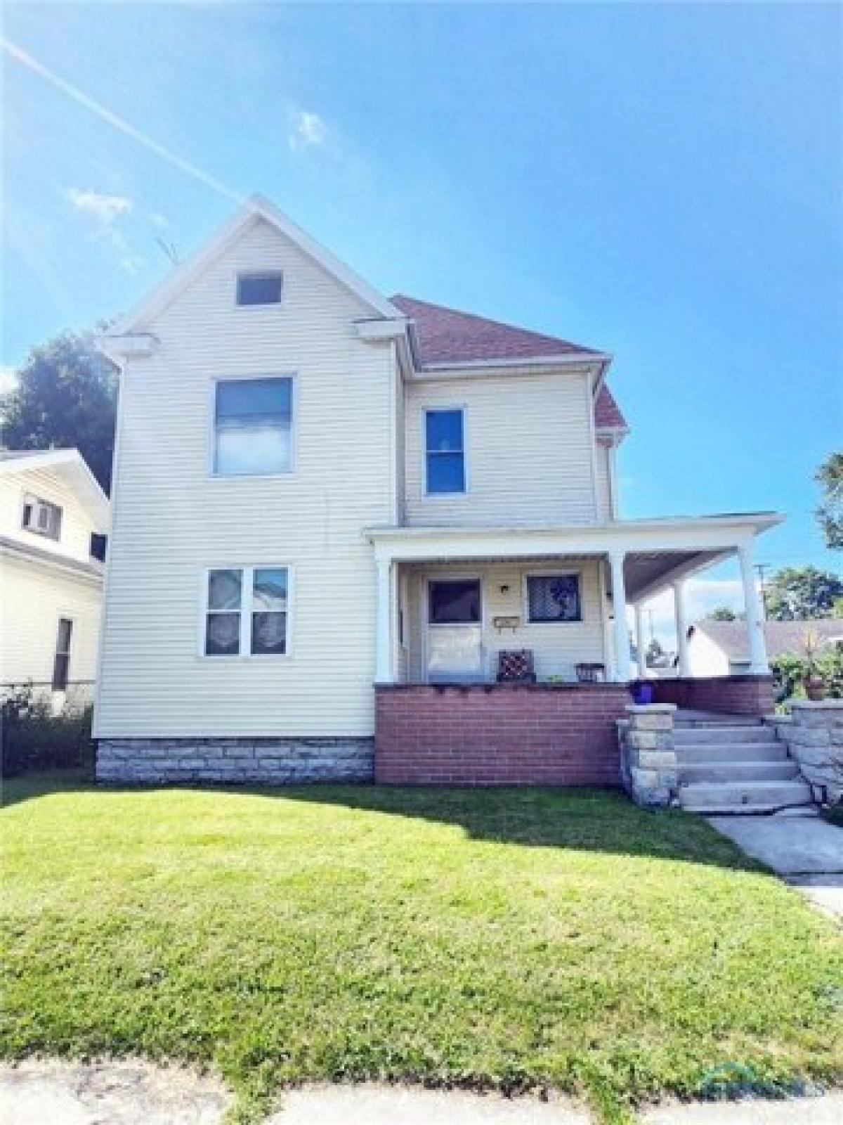 Picture of Home For Sale in Fostoria, Ohio, United States