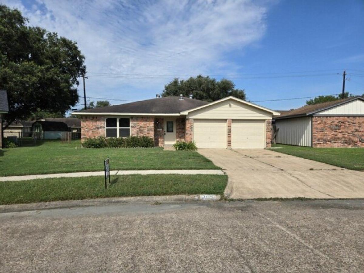 Picture of Home For Sale in Deer Park, Texas, United States