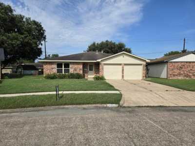 Home For Sale in Deer Park, Texas