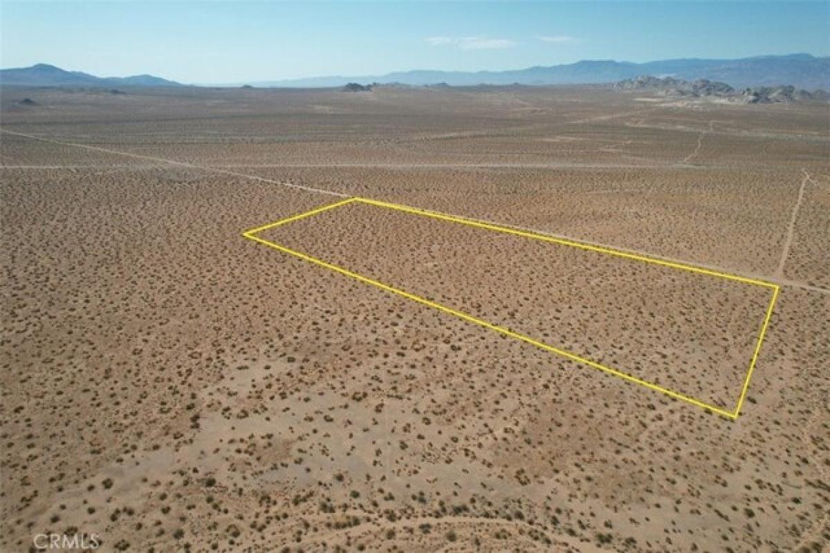 Picture of Residential Land For Sale in Lucerne Valley, California, United States