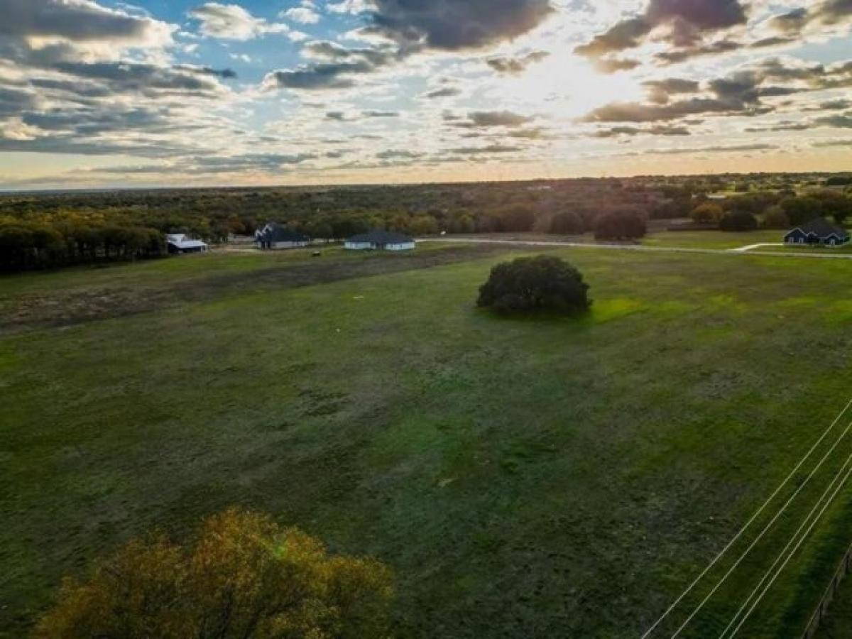 Picture of Residential Land For Sale in Weatherford, Texas, United States