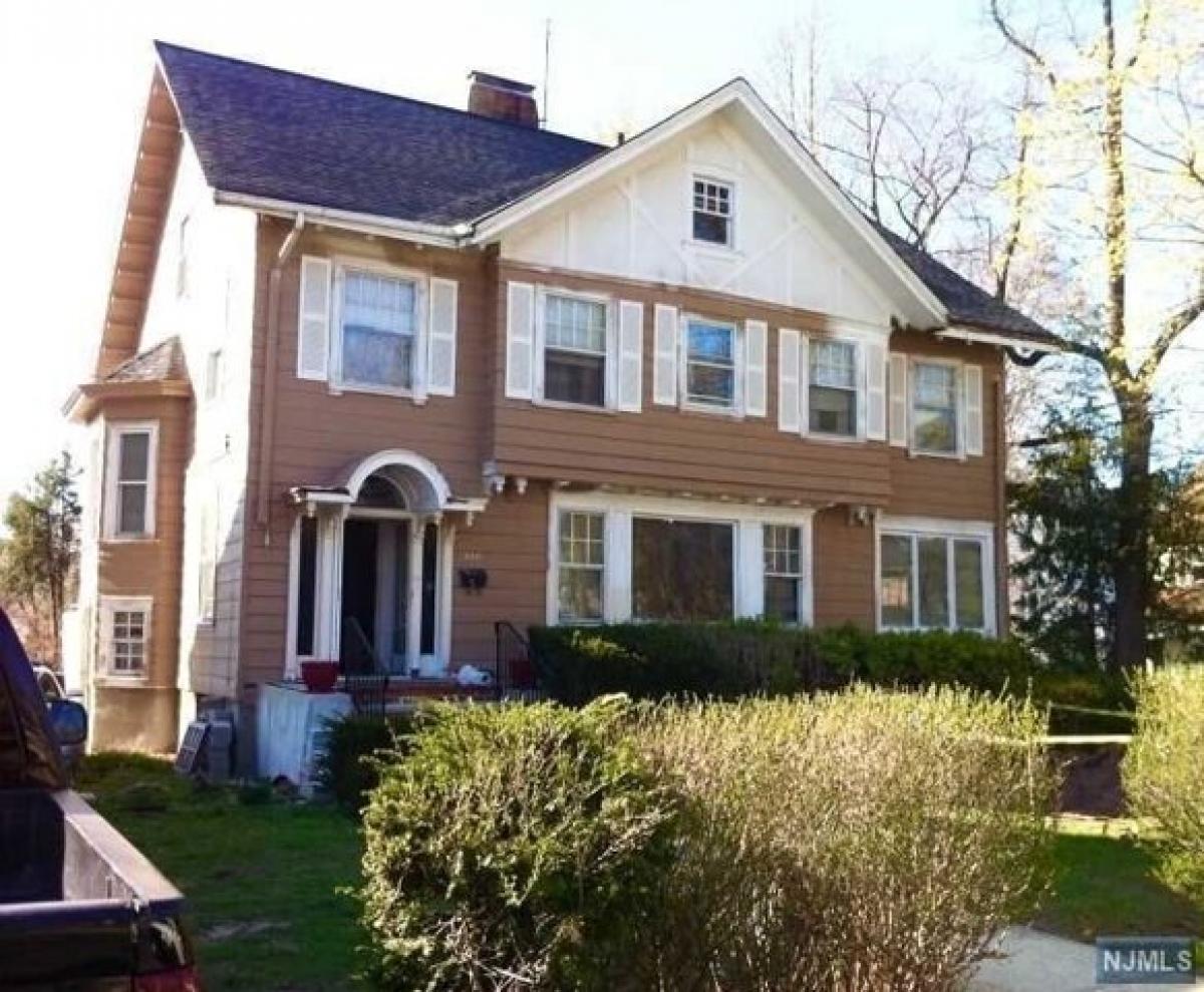 Picture of Home For Sale in Orange, New Jersey, United States