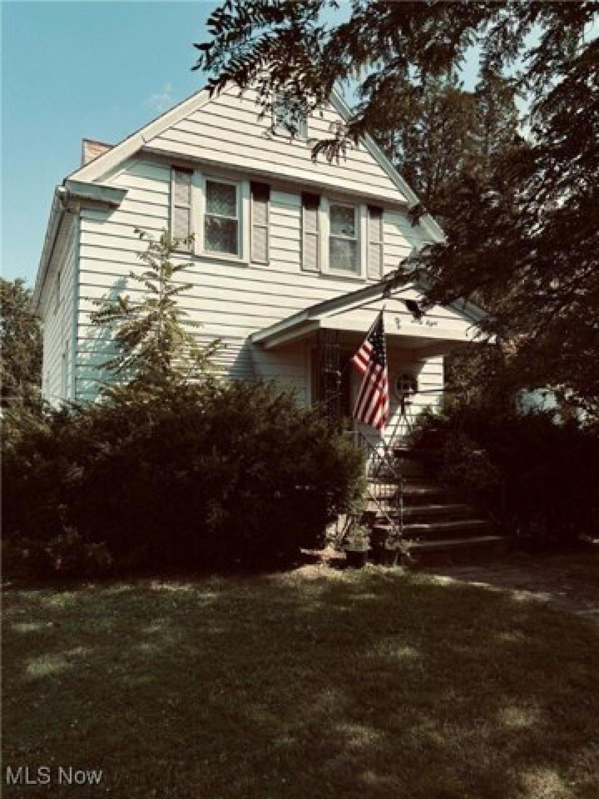 Picture of Home For Sale in Elyria, Ohio, United States