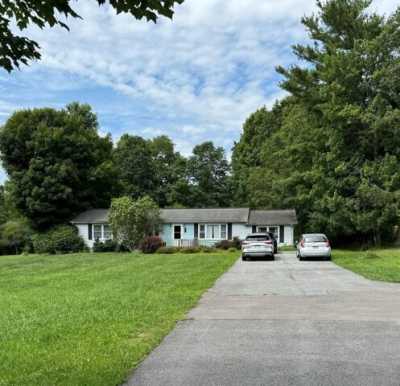 Home For Sale in Shady Spring, West Virginia