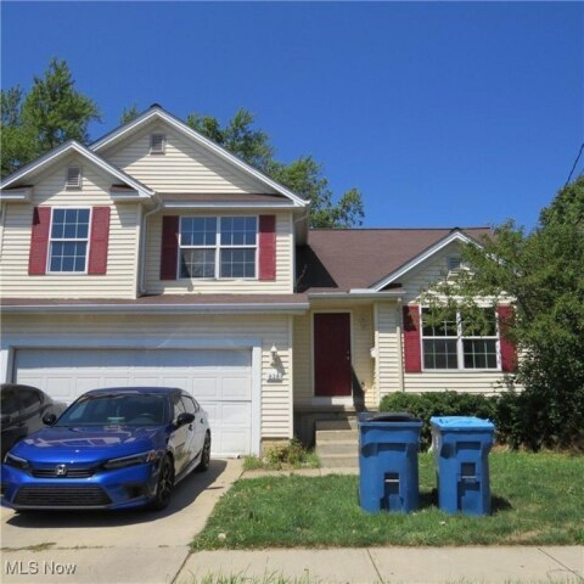 Picture of Home For Sale in Lorain, Ohio, United States