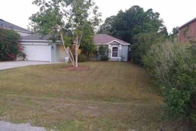 Home For Sale in Poinciana, Florida