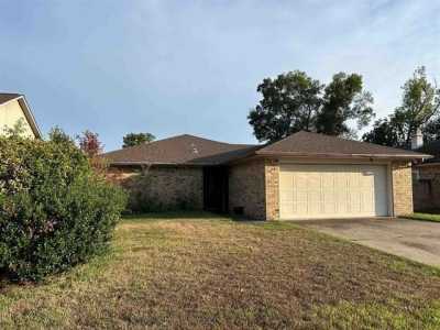 Home For Sale in Orange, Texas