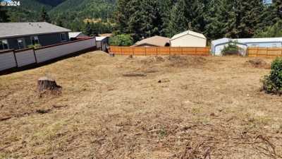 Residential Land For Sale in Yoncalla, Oregon