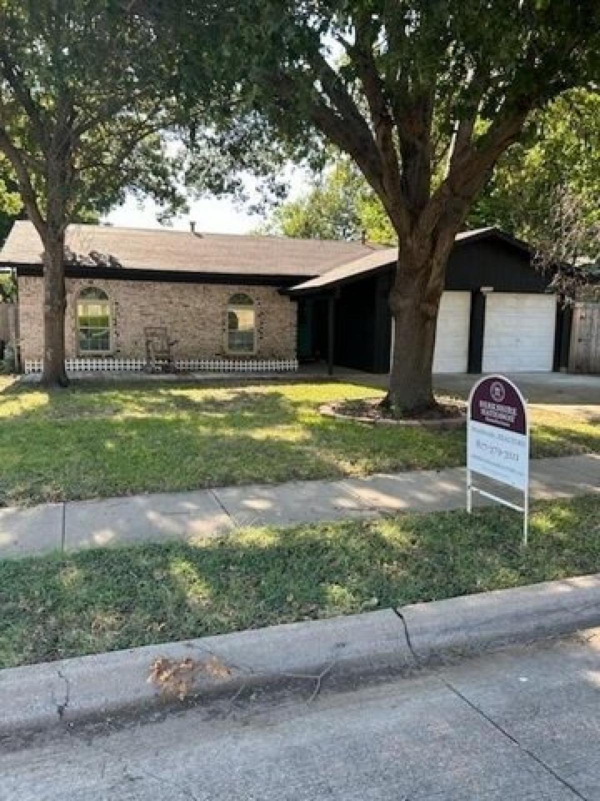 Picture of Home For Sale in Watauga, Texas, United States