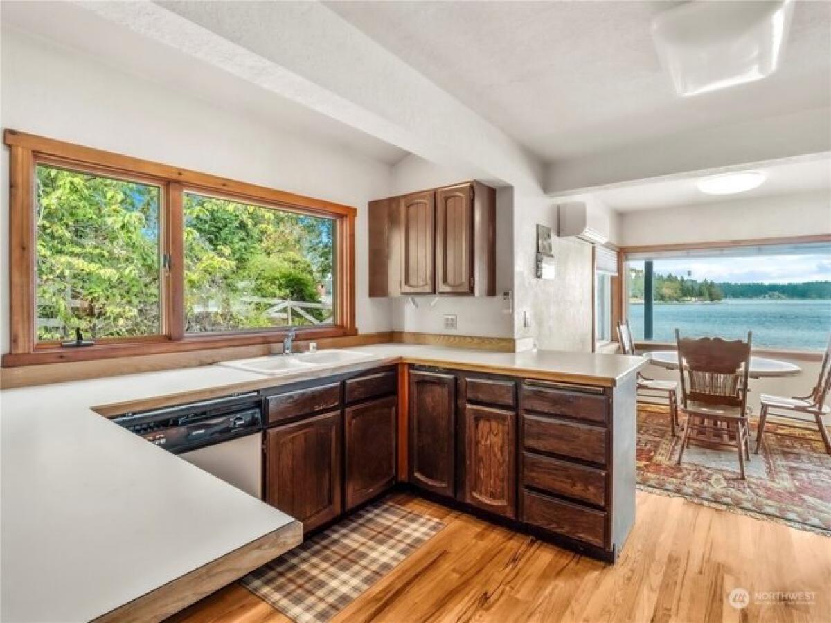 Picture of Home For Sale in Poulsbo, Washington, United States