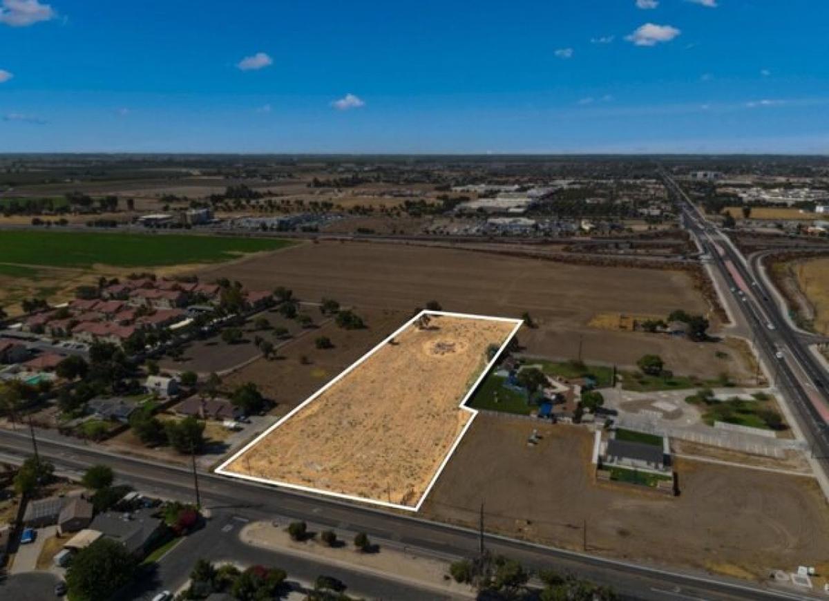 Picture of Residential Land For Sale in Hanford, California, United States