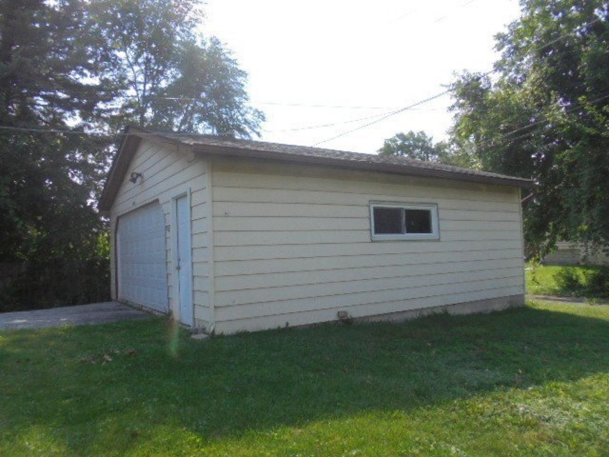 Picture of Home For Sale in Hazel Crest, Illinois, United States