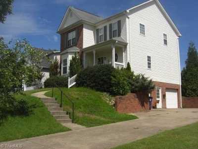 Home For Rent in Pfafftown, North Carolina