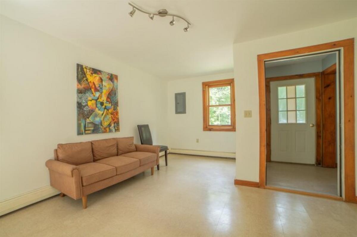 Picture of Home For Sale in Brattleboro, Vermont, United States