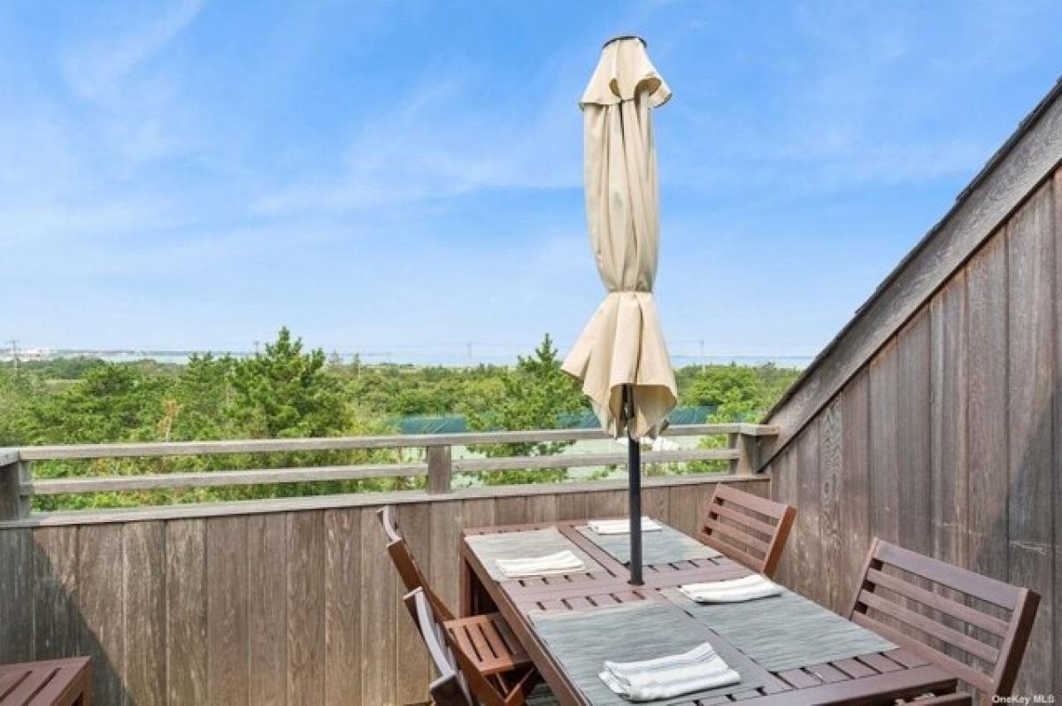 Picture of Home For Sale in Amagansett, New York, United States