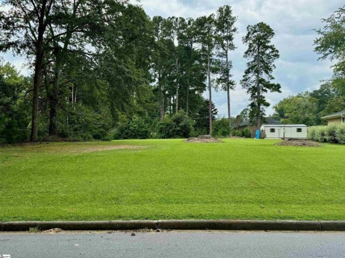 Picture of Residential Land For Sale in Greenwood, South Carolina, United States